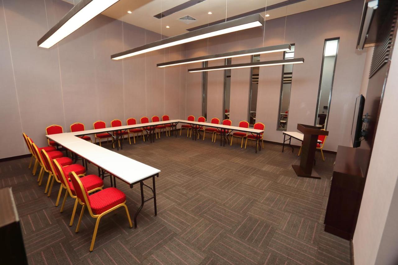 The Green Park عنتاب المظهر الخارجي الصورة A typical meeting room