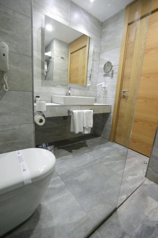 The Green Park عنتاب المظهر الخارجي الصورة Bathroom in a hotel