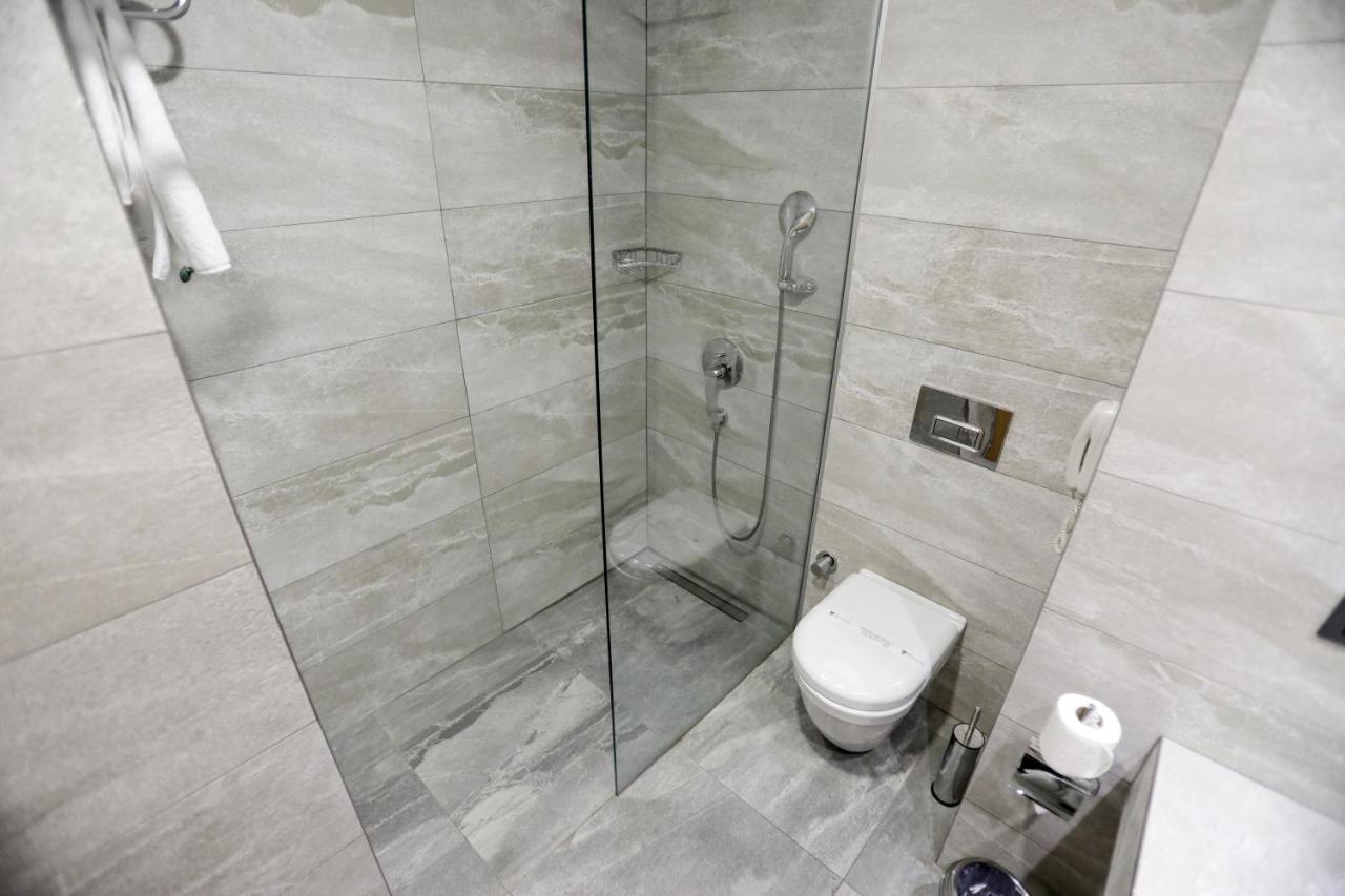 The Green Park عنتاب المظهر الخارجي الصورة A shower cubicle